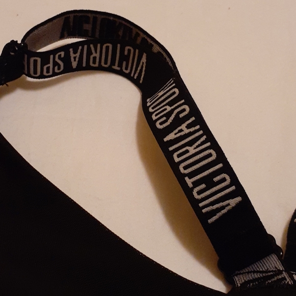 2 Victoria secret sport BRAS - Picture 7 of 8